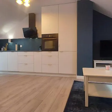 Kameralny Nieopodal Gdyni Parking New * Pogorze