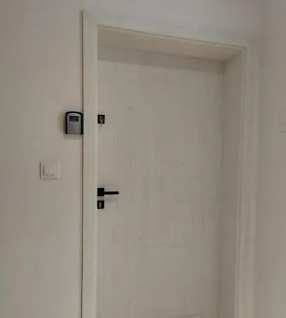 Kameralny Nieopodal Gdyni Parking New *