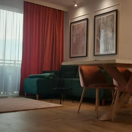 Kameralny Nieopodal Gdyni Parking New