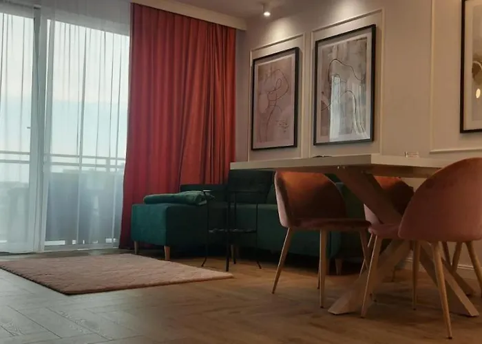 Kameralny Nieopodal Gdyni Parking New